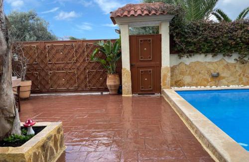 Varkiza Apartment | Pool Garden House near the Sea