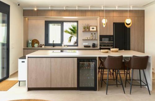 Limni Vouliagmenis Villa | Premium Collection Villas