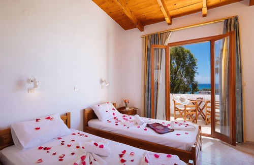 Agios Vasileios Hotel | PREVELI DIONYSSOS ROOMS