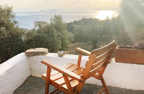 Salamis Villa | PRIVATE BEACH HOUSE