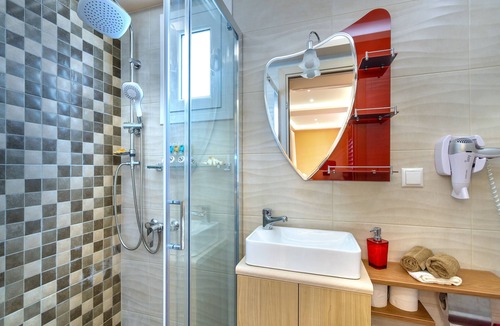 Dafni Apartment | Private, modern and cosy Studio with yard