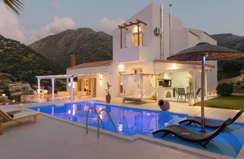 Bali Villa | Private Pool Villa, Sea Views, BBQ,close to Beach
