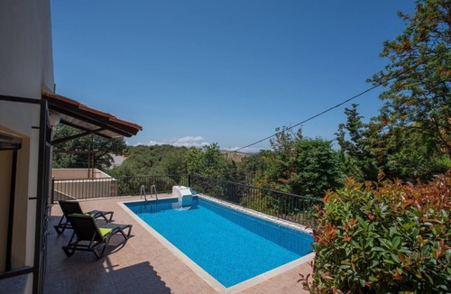 Ano Vouves Villa | Private Pool★Wifi★Traditional Villa★Roof Terrace