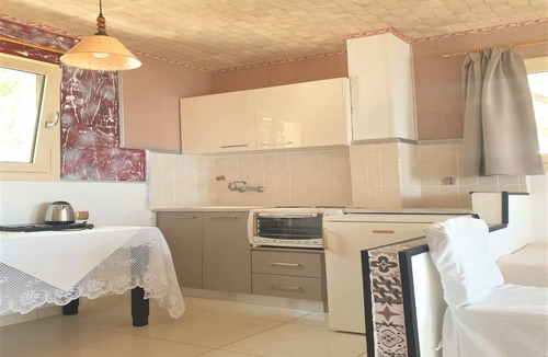 Piskopiano Apartment | Private Standard Apartment Full View