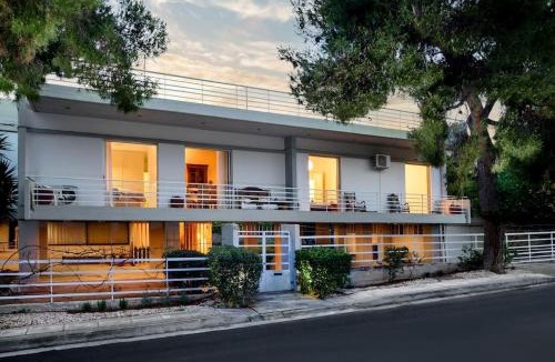 Voula Apartment | Quiet apartment with a garden