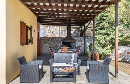 Glossa Villa | Quiet villa with breathtaking views, garden and private pool!