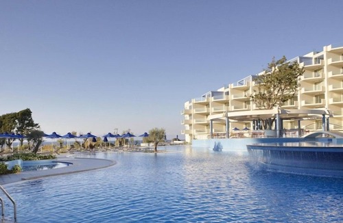 Ixia Apartment | R 1249 Xeno Presidential Apartment Sew View with Personal Pool With Tennis & squash courts & Mini ba
