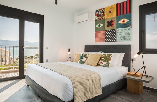 Lixouri Villa | R 1480 Fter K3 with Garden View, Sea view & Welcome Drink.