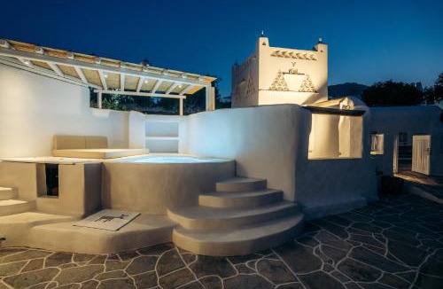 Apollonia House | Rabagas Suites Luxury - In The Heart of Sifnos