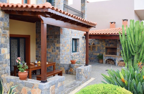 Venerato House | Rahati Holiday Villa (Maisonette) by Estia