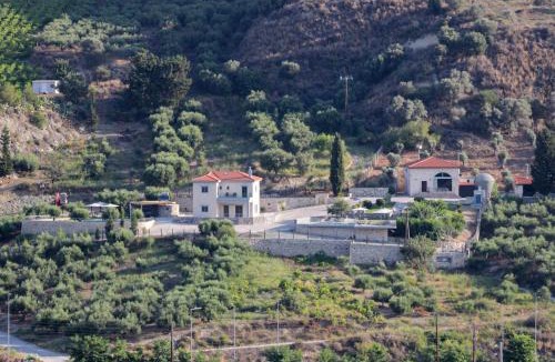 Vlachiana Villa | ReCrete - Retreat in Crete