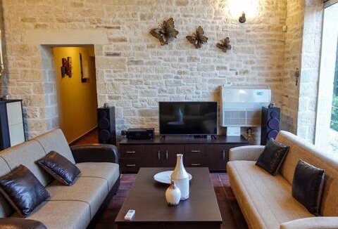 Vlachiana Villa | ReCrete - Retreat in Crete