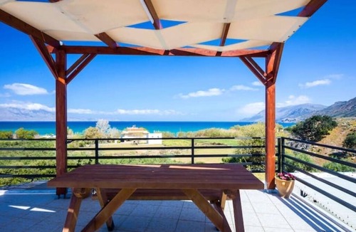 Korfalonas Apartment | Relax in Style at Ben’s Homes Panorama