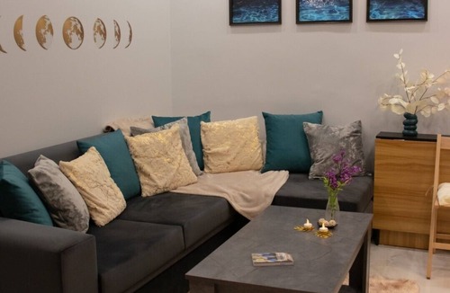 Kallithea Apartment | Relaxing Moon Haven Near Acropolis and Stavros Niarchos Foundation