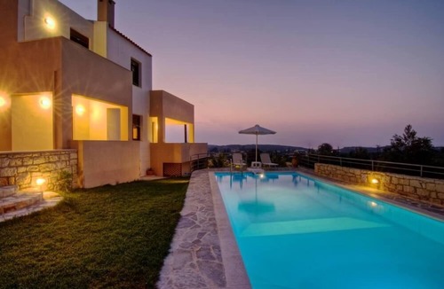 Houdetsi House | Rethymno: A wonderful place to stay-Suitable for families.