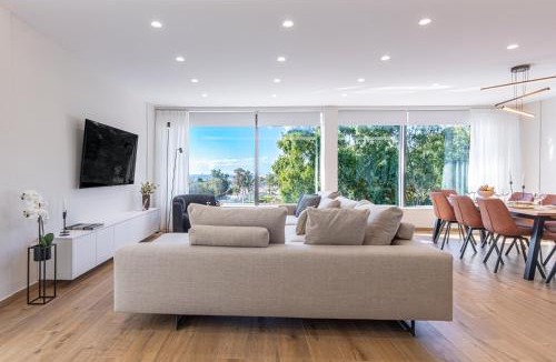 Vari-Voula-Vouliagmeni Apartment | Riviera Escape Penthouse Suites