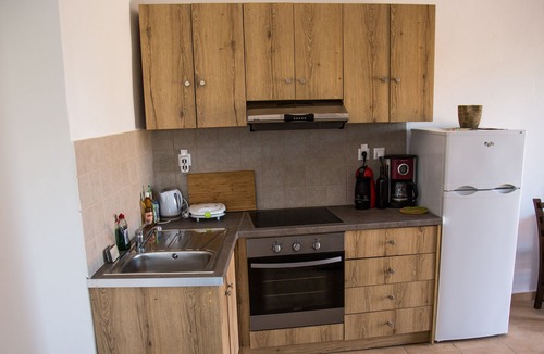 Faneromeni Apartment | Roberta Apartment is a cozy apartment in a traditional Cretan village.