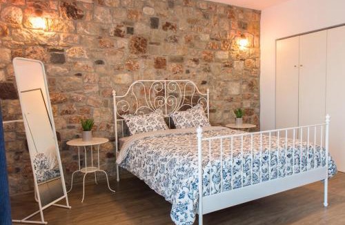 Agios Isidoros House | Roccia di Isidoro