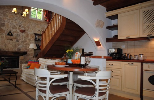Platanias Town Villa | Rock House's Villa Rhapsody private pool and garden close to everything by foot