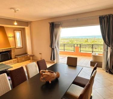 Kiparissia House | Roe Sea View