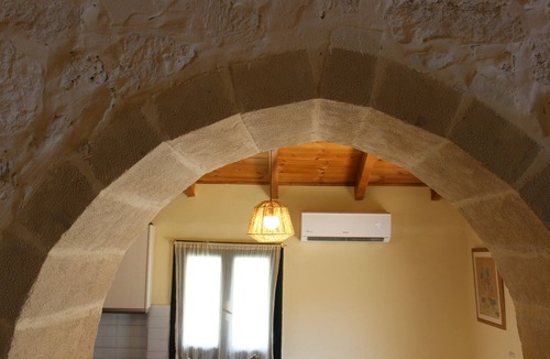 Zaros Apartment | Roes Apartments-Avra-