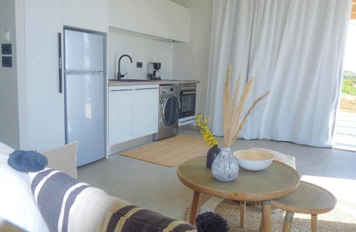 Leivathos Villa | Romantic Retreat for Couples, A/C, Private Pool, Panoramic Sea Views - 5mins to Spartia & Beach!