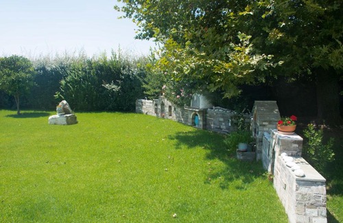 Volos House | Romantic Seafront Studio - Dream Garden