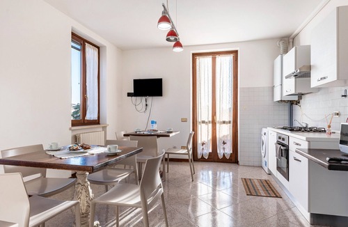 Pizzoletta Apartment | Room 'Tripla Basic' with Shared Terrace, Wi-Fi and Air Conditioning