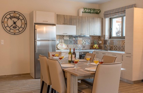 Skouloufia Villa | Rose Villa with Private Pool