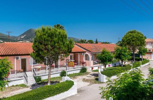 Porto Koukla Hotel | Roussa's Apartments
