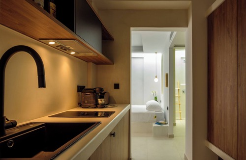 Finikia House | RyoLithos Suites