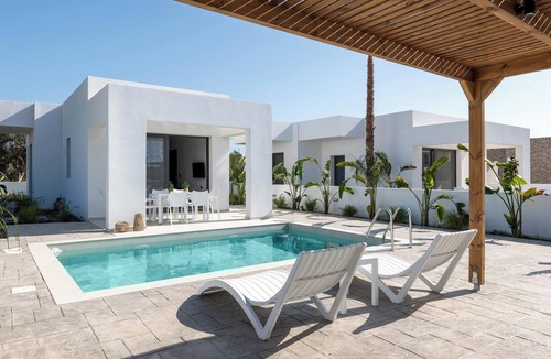 Petaloudes Villa | Salty Sun Luxury Villa 4