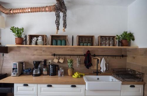 Kato Vrontou House | SANTA CRUZ country cottage