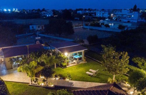 Petaloudes House | Sea Breeze & Nature villa ,near the sea, luxury jagguzi and spa private garden