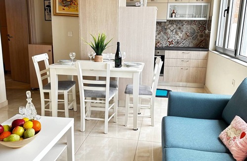 Sternes Villa | Sea Esta Next To Marathi Beach