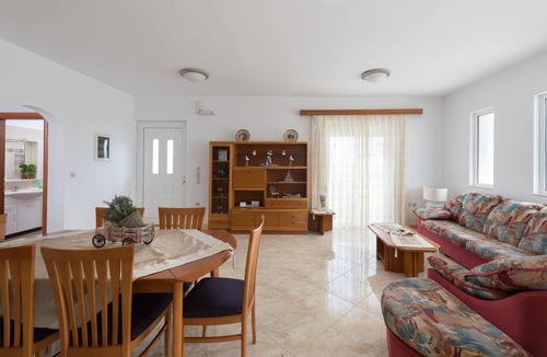 Afandou House | Sea Spirit Apartment ~ 50 Meters From The Beach ~ Accommodates 6 People