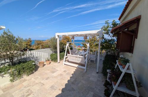Kiato Apartment | Sea View Roof Garden