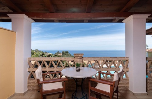 Xirokastello Apartment | Sea View Village Apartments