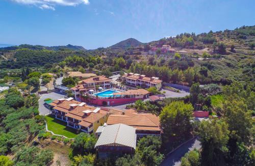 Xirokastello Apartment | Sea View Village