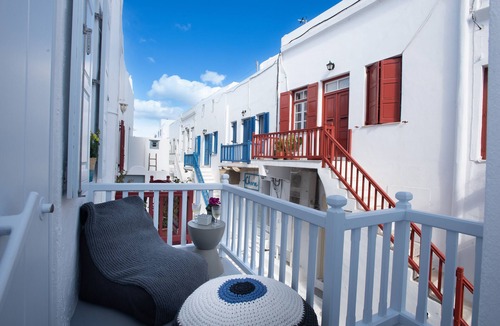 Mykonos House | Seablue Town Maisonette