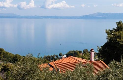 Oropos House | SeaBreeze Villa