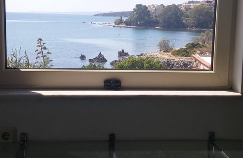 Petalidi Apartment | Seafront Apartment in Villa. Top floor. Spectacular view; watch and hear the sea