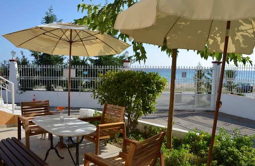 Nea Propontida Apartment | Seafront Holiday Home Alexandra 1 on a Long Sandy Beach, GeoMare, Ground Floor