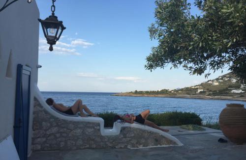 Fofola Apartment | Seafront Villa Polyxene
