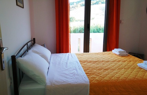 Skala Neon Kidonion House | Seaside House 2 bedrooms, Lesbos Island Greece