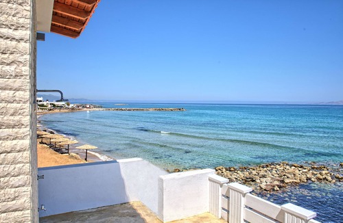 Kokkini Chani Villa | Seashell Suite by the Sea
