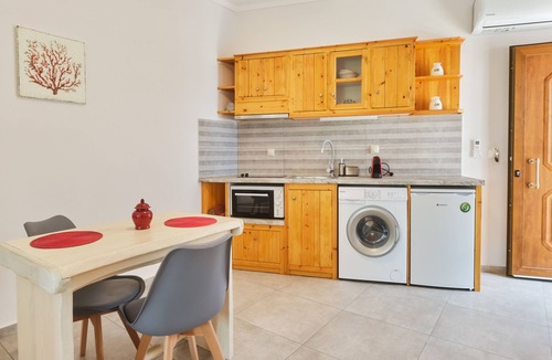Skala Eresou Apartment | Seaside Studio with Parking Steps from the Beach
