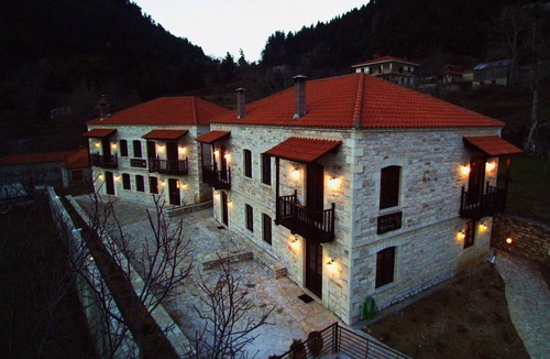 Karpenisi House | Seasons-Winter 5 Bedroom Home 250m2