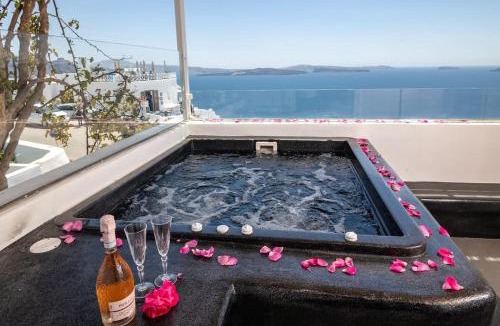 Oia Villa | Sensia villa with Hot tub and Caldera View