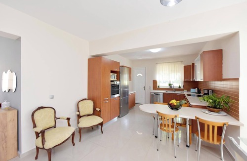 Pastida House | Seraina House